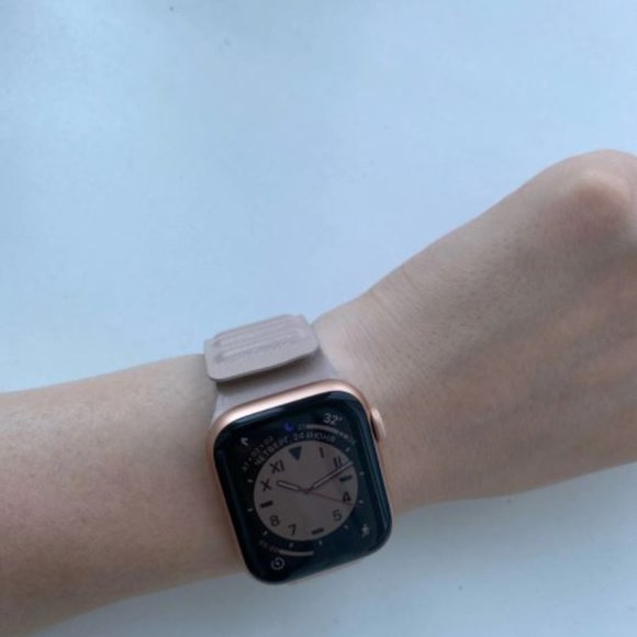 NEW[BAND] Nude Leather Magnetic For Apple Watch - Picture 5 of 6